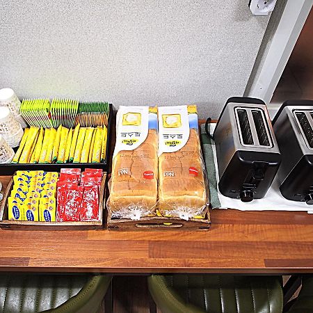 Hostel Gaon Sinchon Сеул Екстер'єр фото