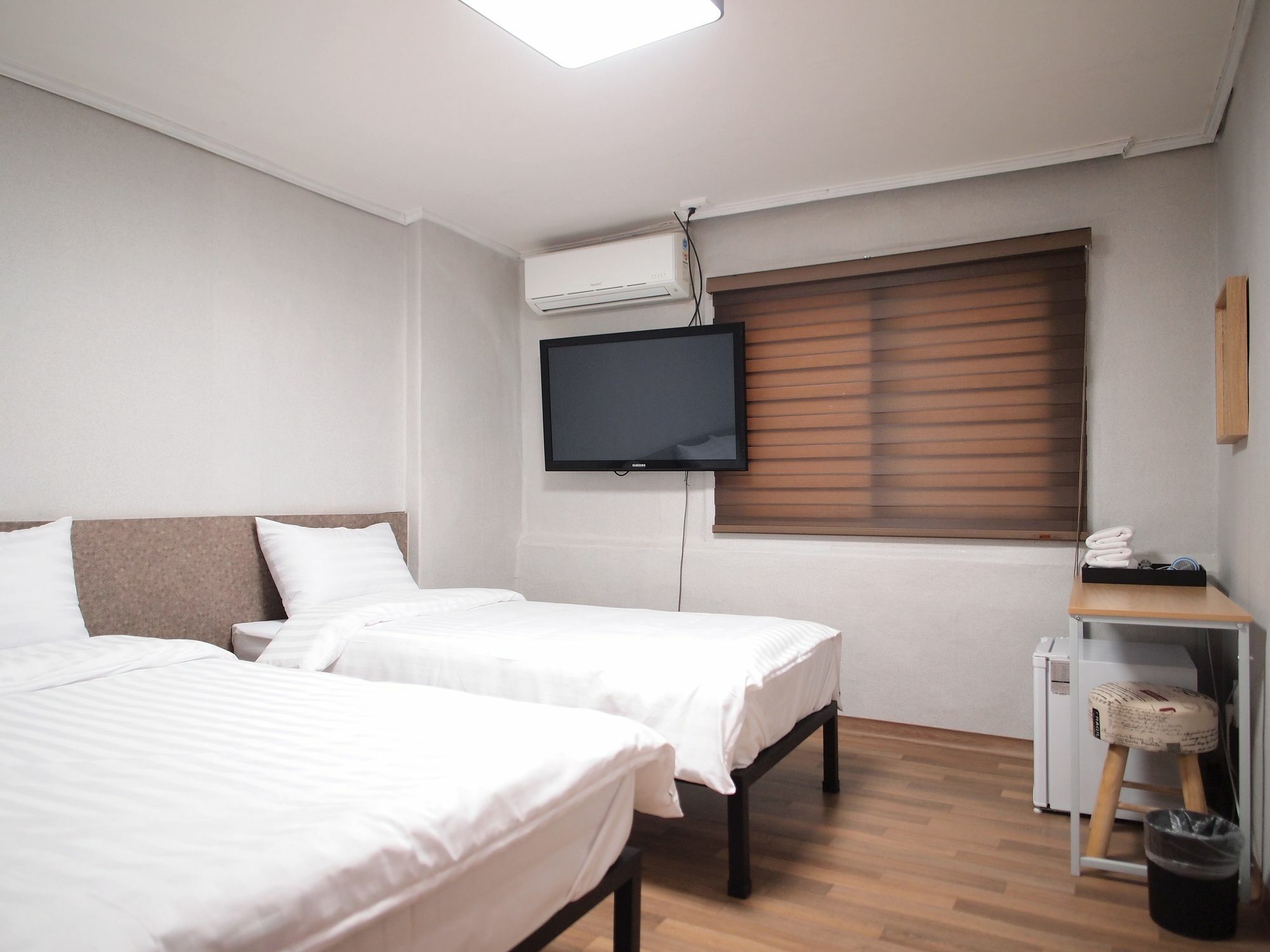 Hostel Gaon Sinchon Сеул Екстер'єр фото