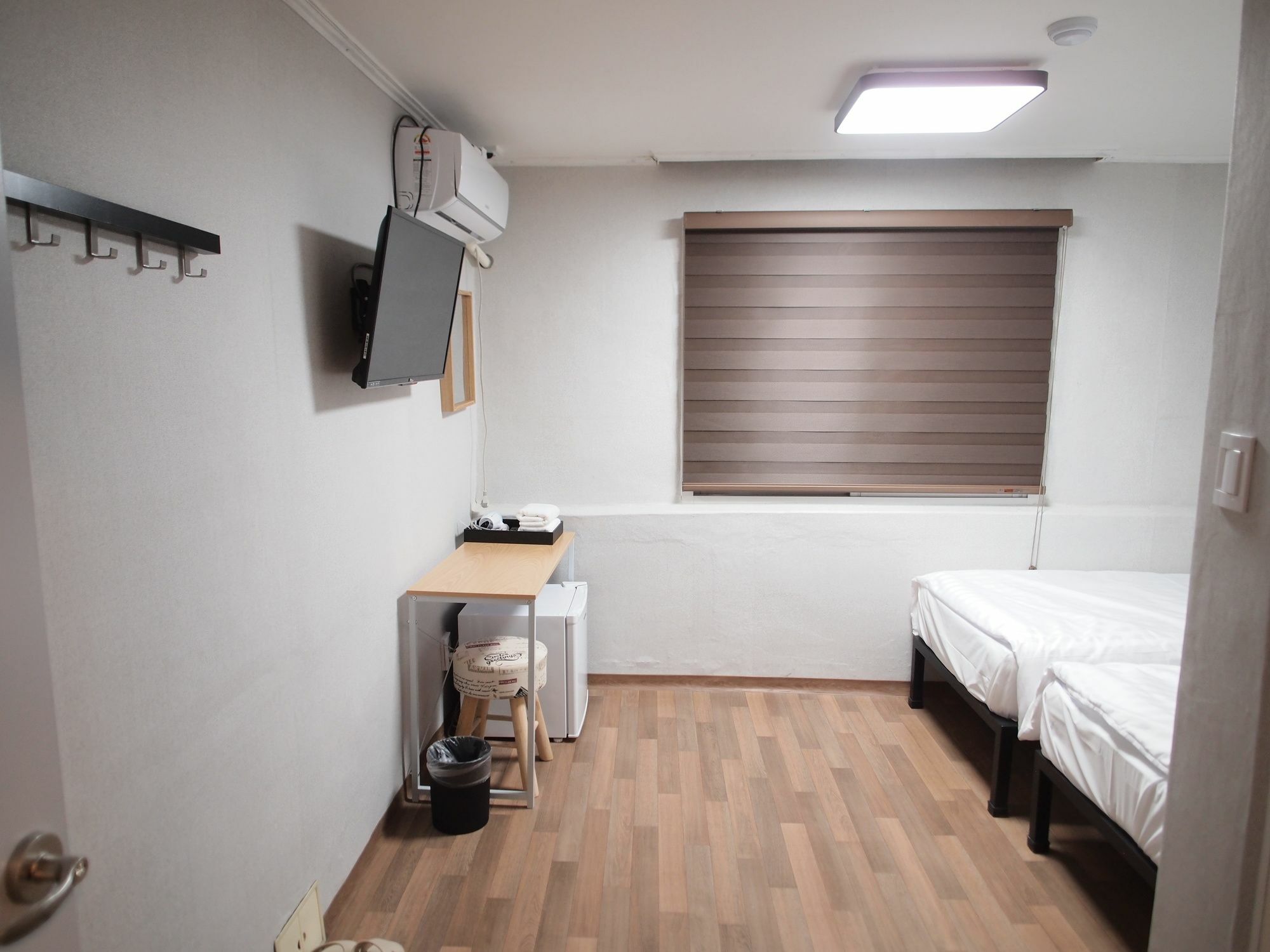 Hostel Gaon Sinchon Сеул Екстер'єр фото